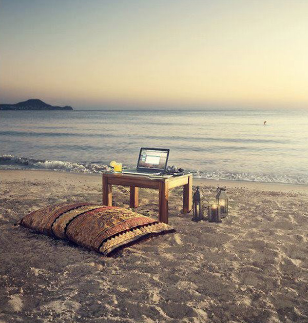 beach working600