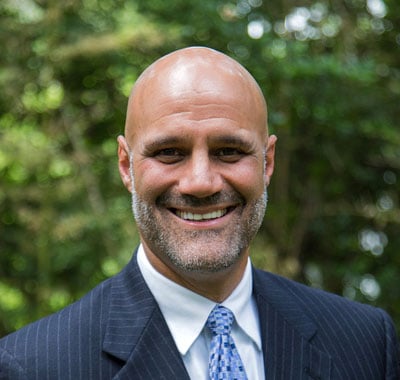 Steven Miura headshot