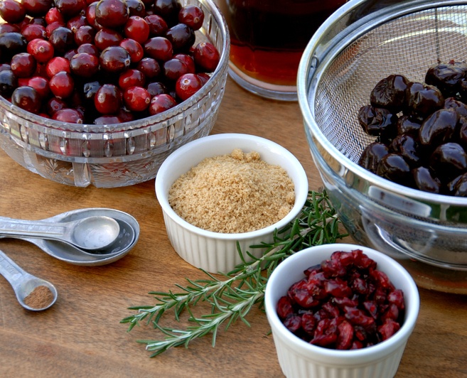 Cherries_IS-172730988